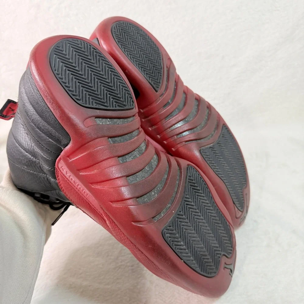 Air Jordan 12 Retro Flu Game 2016 Black Varsity Red 130690-002 Mens 10 - Picture 5 of 7